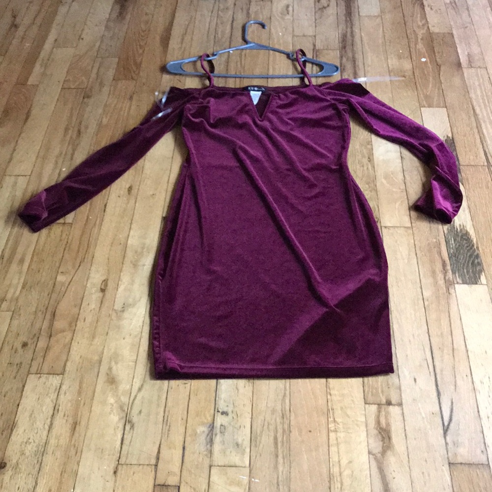Dress - Picture 2 of 2